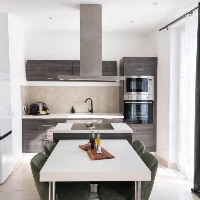 Apparemment cosy avec balcon plein centre de Cannes - Carla home - Appartement 1 Chambre avec Balcon et Vue sur la Ville - 1