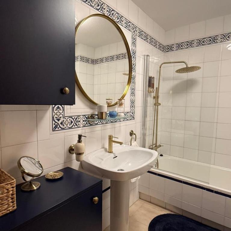apartamento de Los Locos - Two-Bedroom Apartment - 23