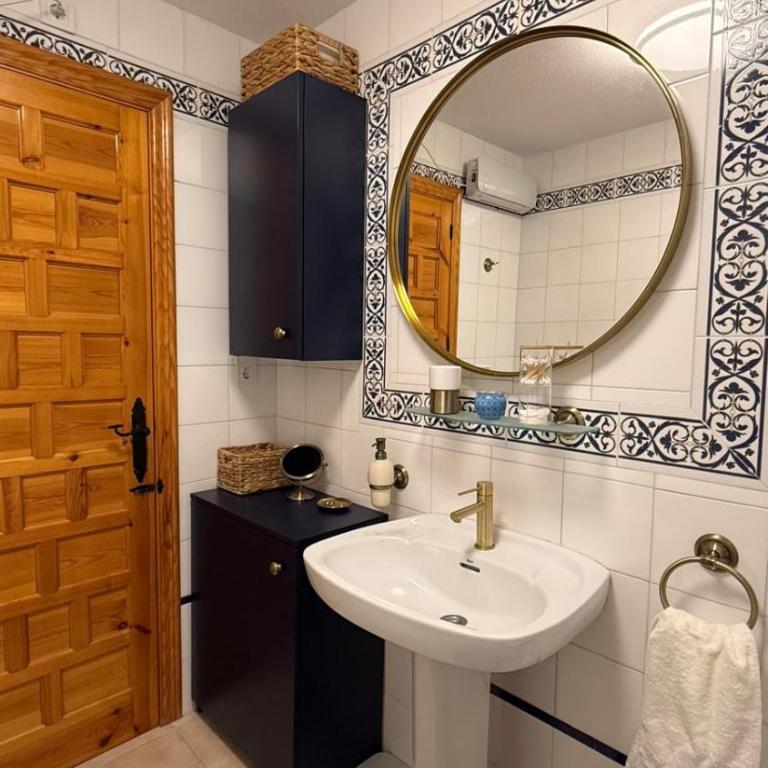 apartamento de Los Locos - Two-Bedroom Apartment - 24