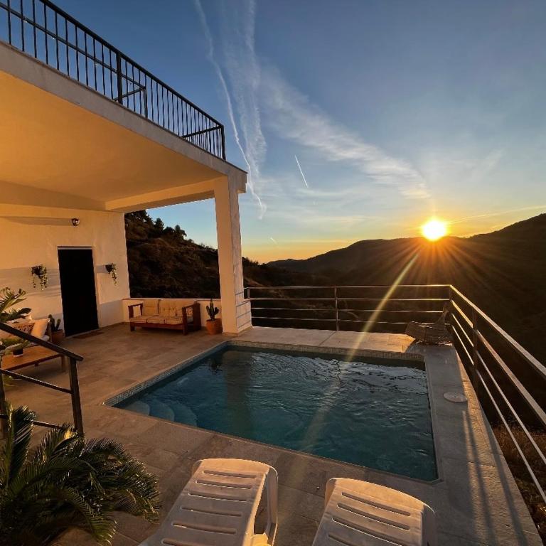 Luxury Wellness Villa with Pool Yoga Studio & Hammam for 14p & 40 min to Malaga city - Villa - 1