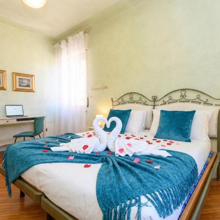 Villa Bugatti Indipendent Villa ,lake view and private pool, DesenzanoLoft Official Partner Homes & Villas by Marriott Bonvoy - Villa Deluxe - 37