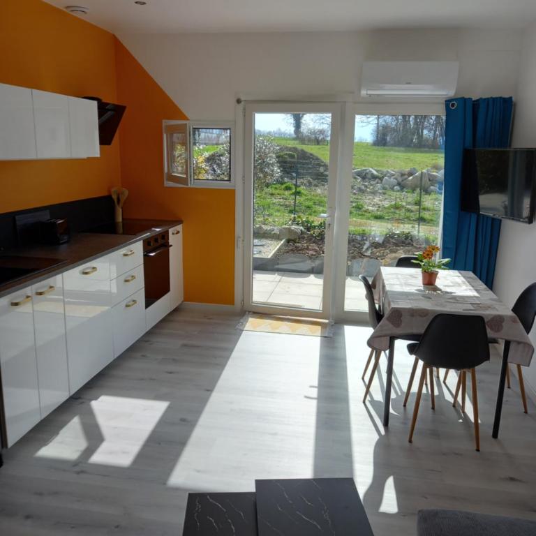 Chez Sophie, au calme, climatisé, proche d'Aix-les-bains - Appartement 1 Chambre - 2