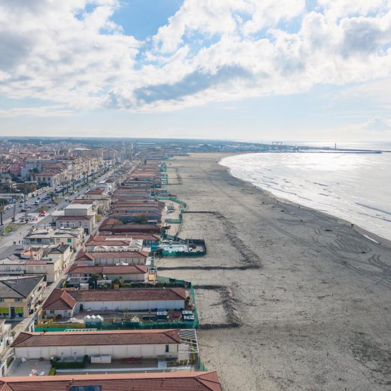 Intero Appartamento sul mare Passeggiata Viareggio - Appartamento con 3 Camere da Letto - 44