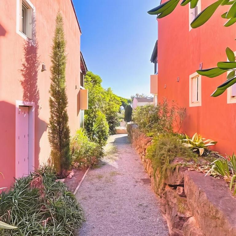 Cozy duplex with swimming pool and terrace in Fréjus - Appartement 1 Chambre - 11