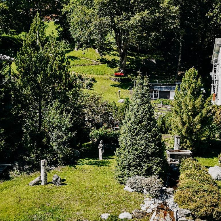 Parkhotel Schoenegg - Standard Zweibettzimmer mit Gartenblick - 3