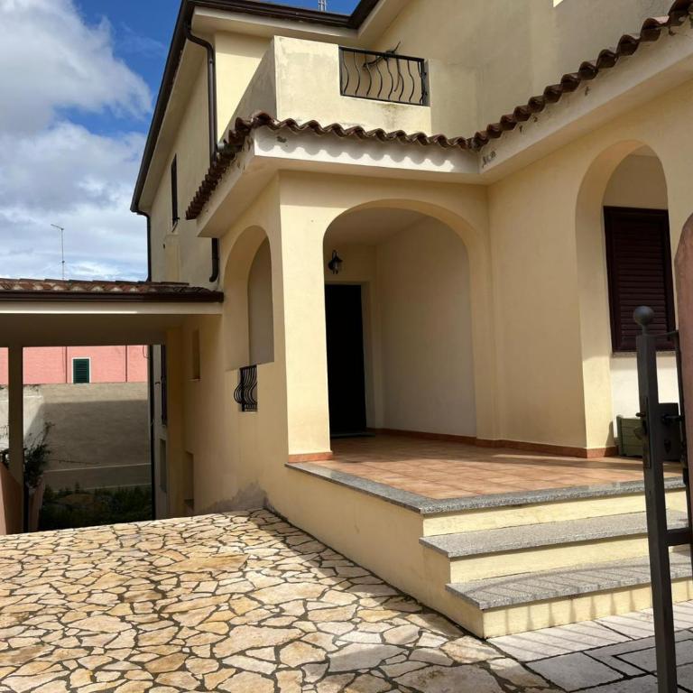 Casa FLORE - Casa Vacanze con 3 Camere da Letto - 1