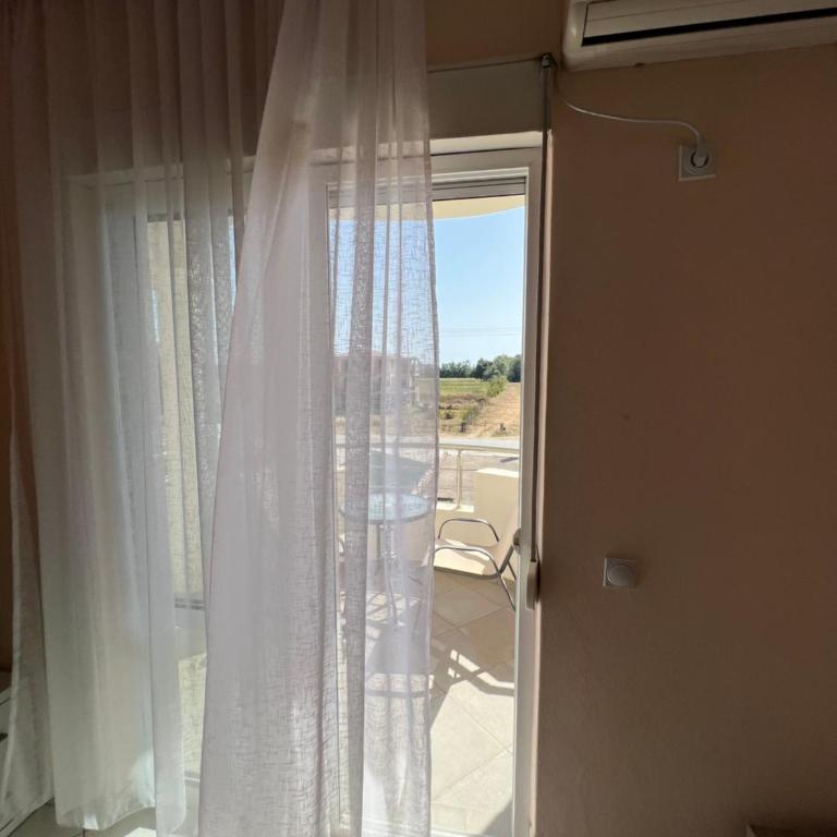 Apartments Belmare - Triple Room with Balcony - 9