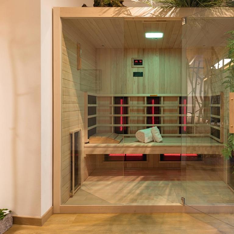 Haven Loft Como - Private Spa, Parking & Jacuzzi - Appartamento Deluxe con 2 Camere da Letto - 3