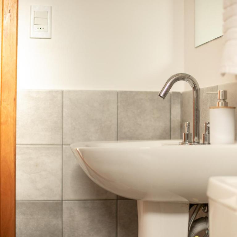 Diez Pinos - Habitación Doble con baño privado - 8