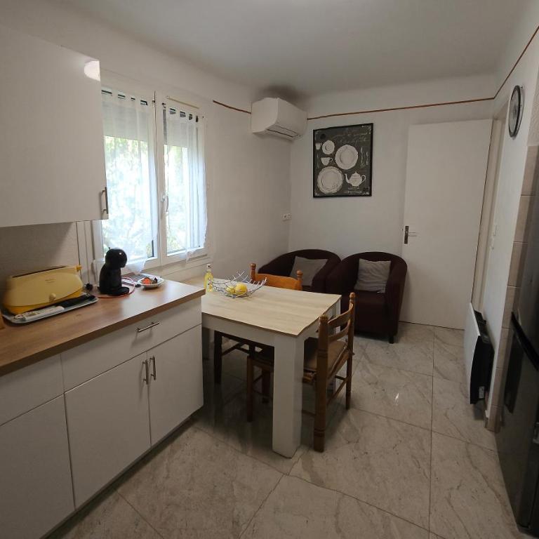 PAVILLON INDÉPENDANT CLASSÉ 2 Etoiles CLIMATISE - One-Bedroom House - 13