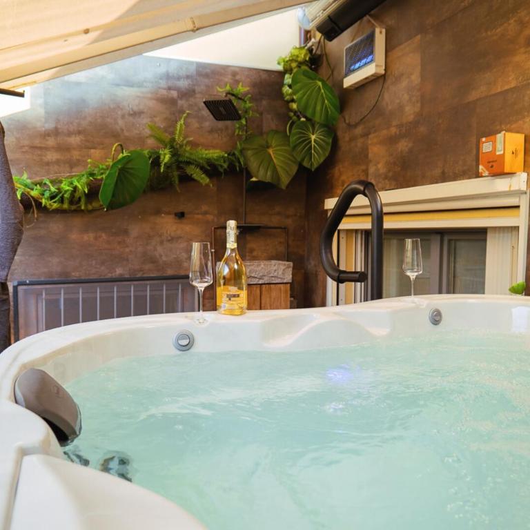 Haven Loft Como - Private Spa, Parking & Jacuzzi - Appartamento Deluxe con 2 Camere da Letto - 38