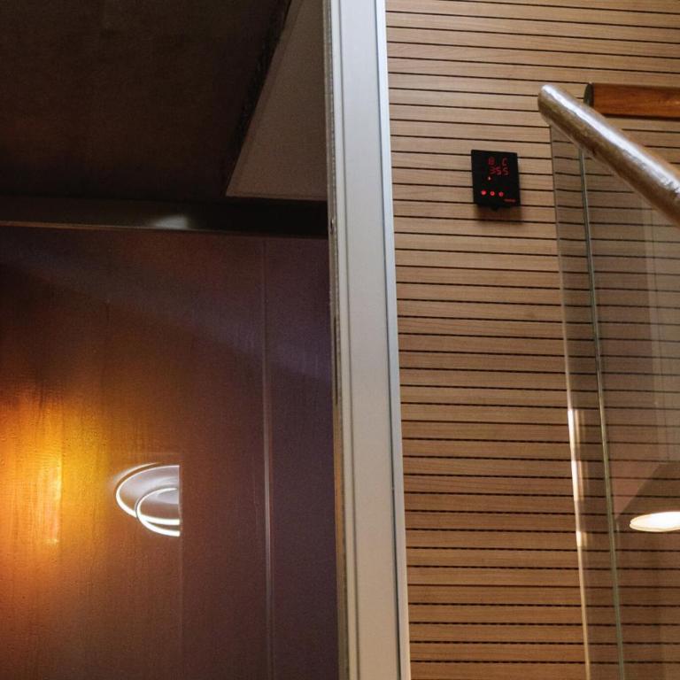 Haven Loft Como - Private Spa, Parking & Jacuzzi - Appartamento Deluxe con 2 Camere da Letto - 40