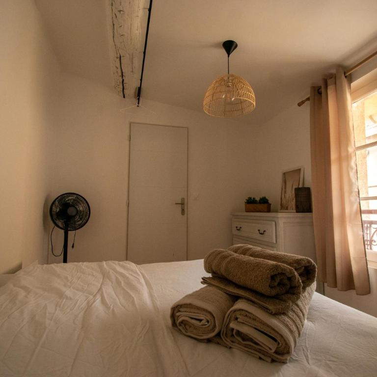 Appartement T4 plein centre ville Climatisé escalier étroit - Appartamento con 3 Camere da Letto - Piano Alto - 21