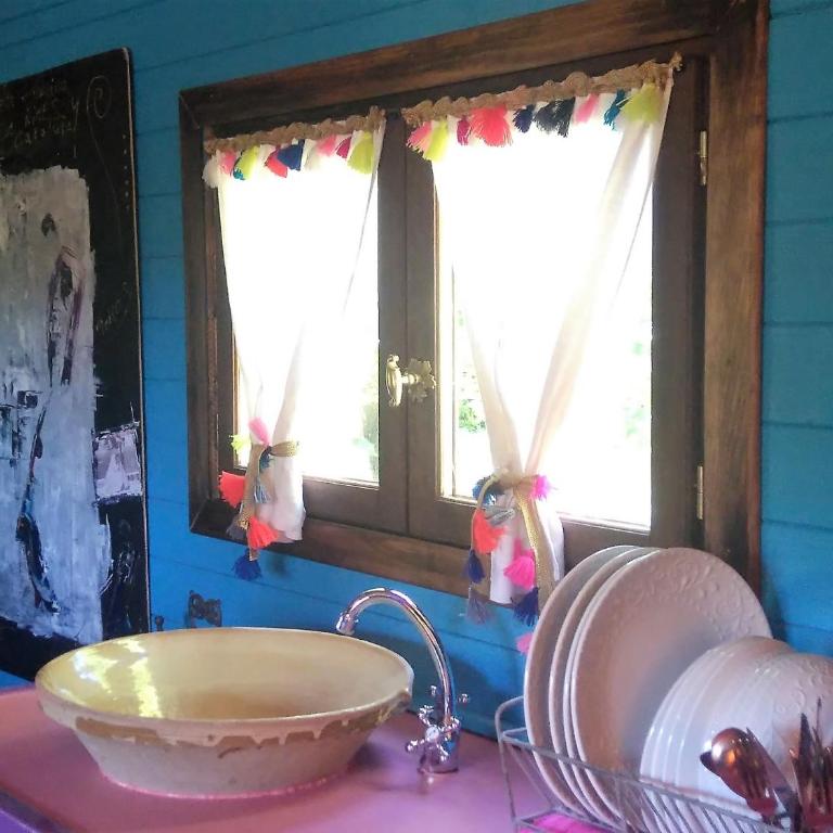 Domaine de Rhodes - 5 Chambres et 7 locations de vacances - Mobile Home - 3
