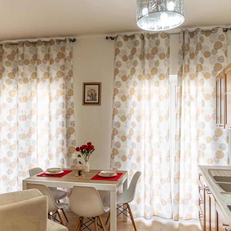 Alba Apartment - Bari Center - Appartamento con 2 Camere da Letto e Vista Città - 3