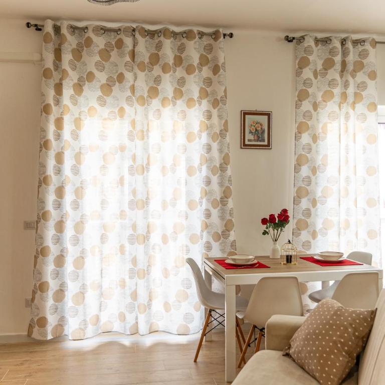 Alba Apartment - Bari Center - Appartamento con 2 Camere da Letto e Vista Città - 2