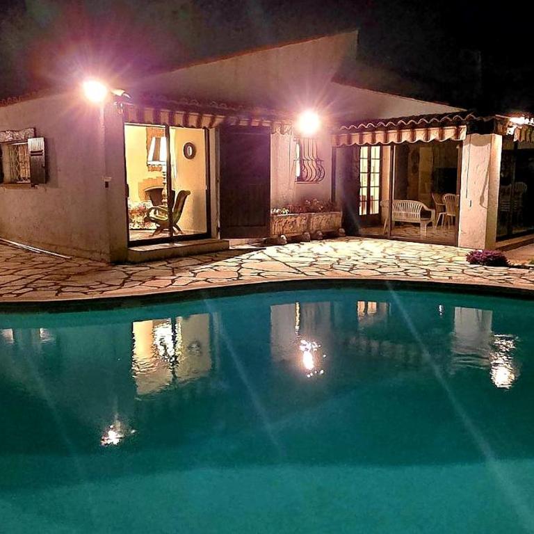 Villa de charme plain-pied piscine aperçu mer - Villa 3 Chambres - 32