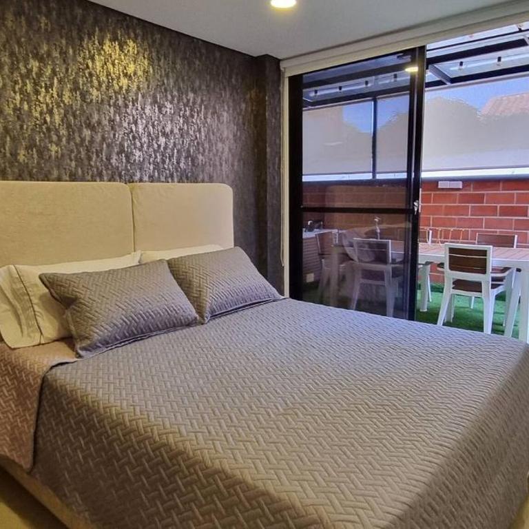 Charming 3BR Apt in Medelln Comfort, Style - Apartamento - 14