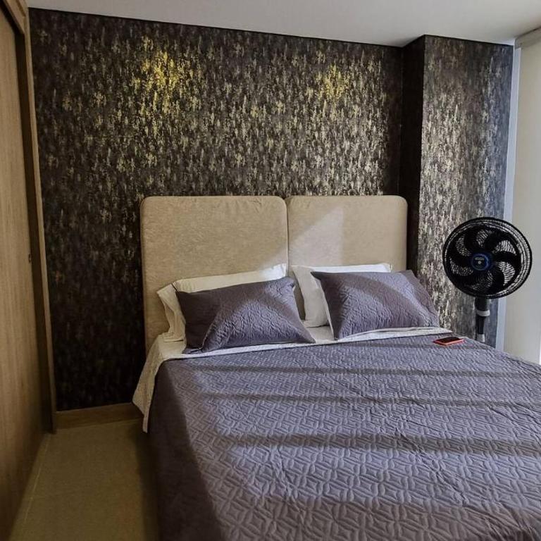 Charming 3BR Apt in Medelln Comfort, Style - Apartamento - 17