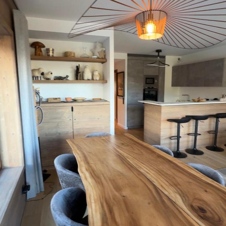 Séjour été - Appartement 4 pièces 6 personnes avec terrasse 50 m2 pour un séjour en famille avec vue exceptionnelle sur Meribel - Apartment mit 3 Schlafzimmern - 10