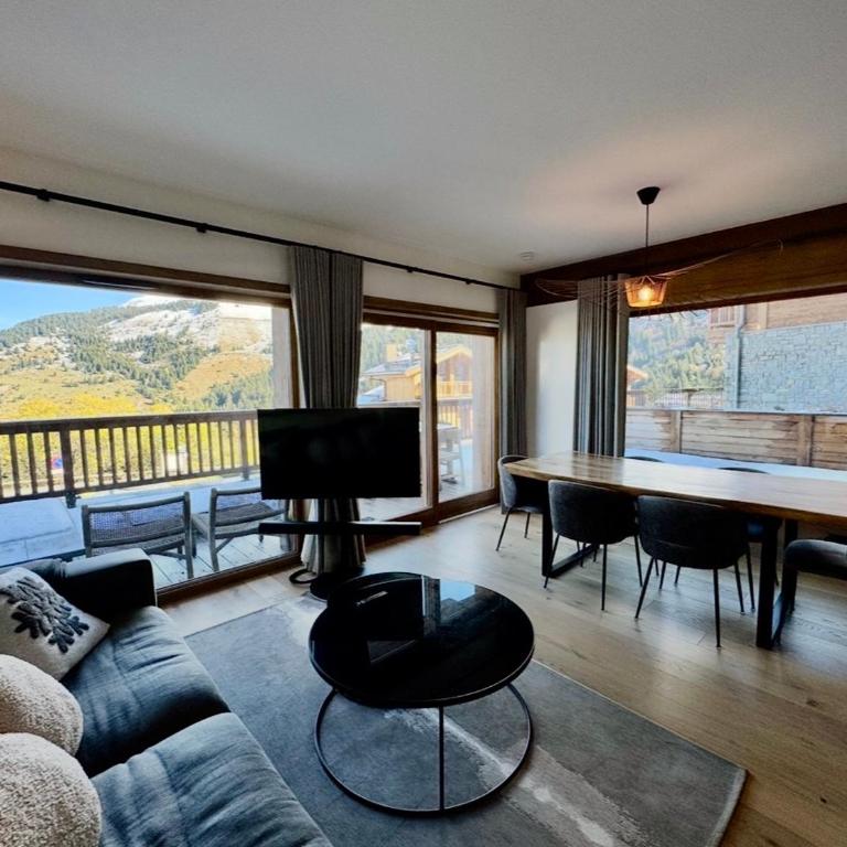 Séjour été - Appartement 4 pièces 6 personnes avec terrasse 50 m2 pour un séjour en famille avec vue exceptionnelle sur Meribel - Apartment mit 3 Schlafzimmern - 1