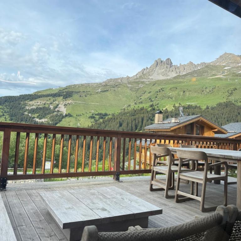 Séjour été - Appartement 4 pièces 6 personnes avec terrasse 50 m2 pour un séjour en famille avec vue exceptionnelle sur Meribel - Apartment mit 3 Schlafzimmern - 8