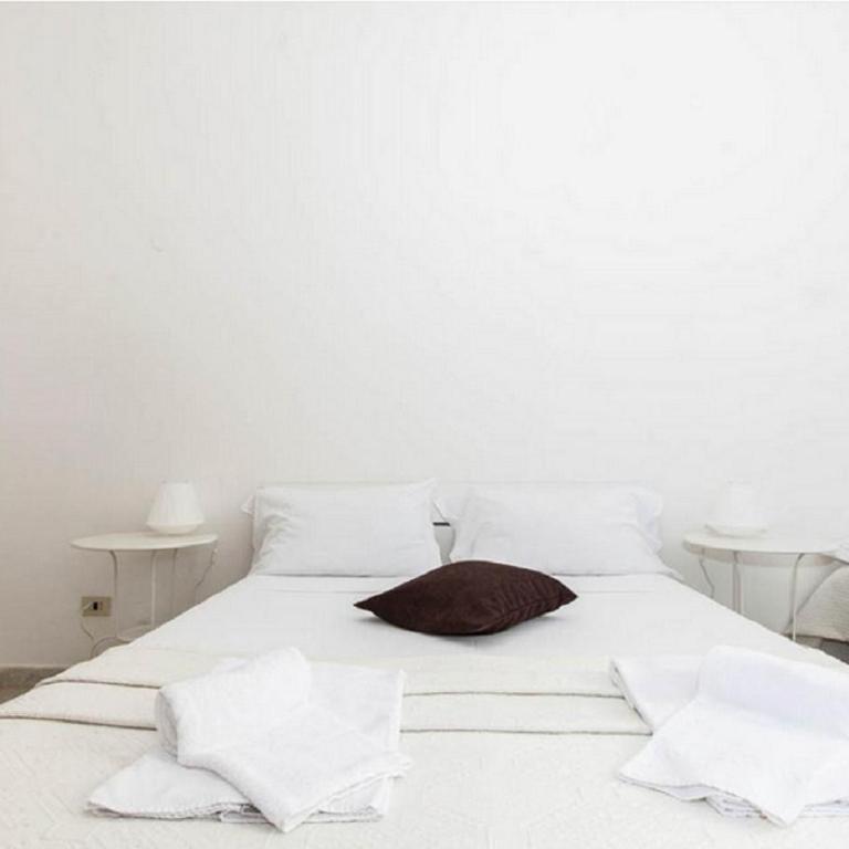 Al Colosseo 8 - Camera Matrimoniale/Doppia con Letti Singoli con Bagno Privato - 6