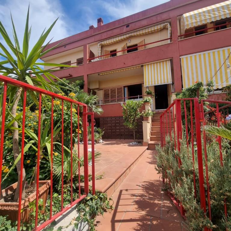 Villa Marcella-villetta con giardino - Casa con 3 Camere da Letto - 2