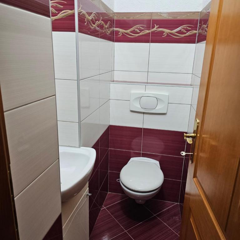 Apartman Iman1 - Three-Bedroom Apartment with Balcony - 15