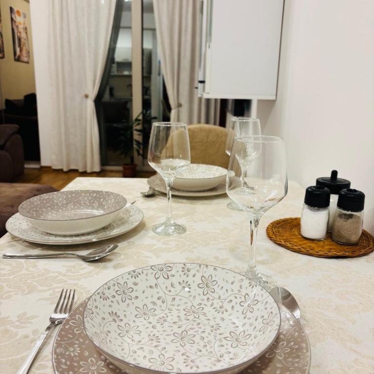 Sunshine - One-Bedroom Apartment - 1