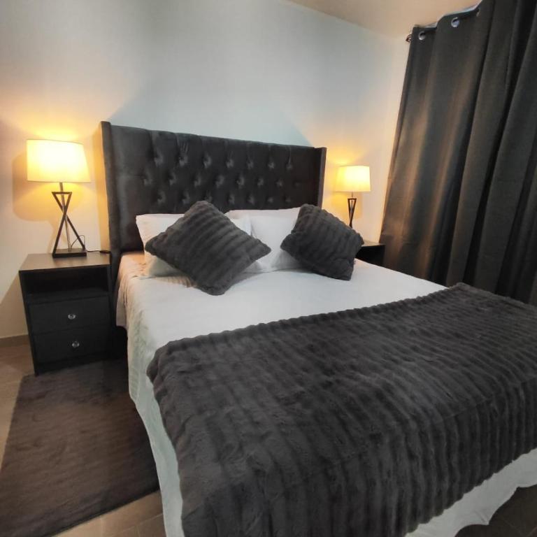 Suite Moderna Parking Movistar checkin Smart - Two-Bedroom Apartment - 2