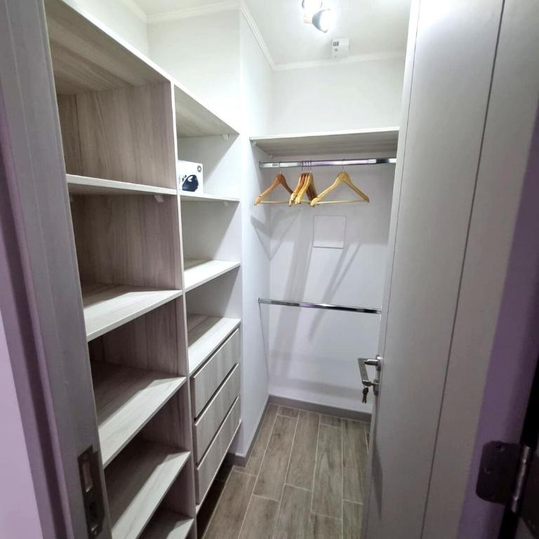 Suite Moderna Parking Movistar checkin Smart - Two-Bedroom Apartment - 17
