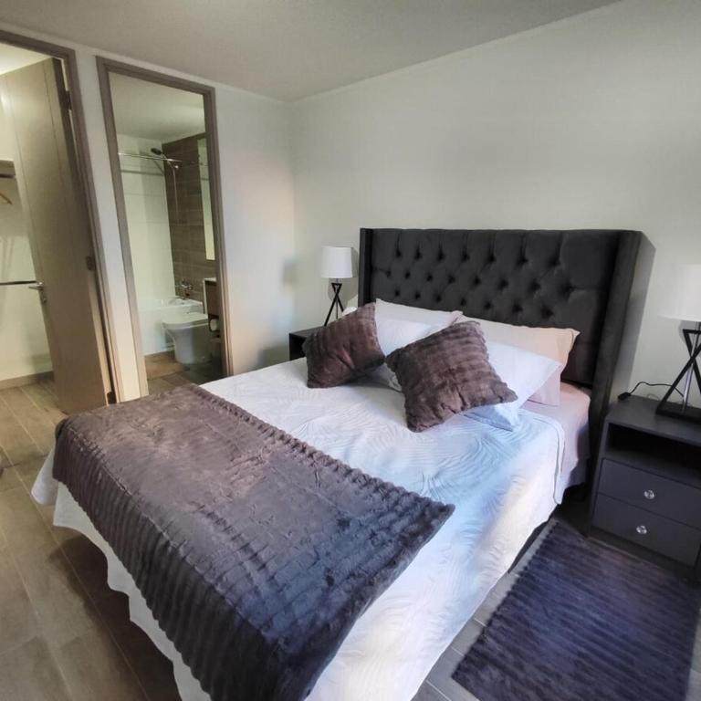Suite Moderna Parking Movistar checkin Smart - Two-Bedroom Apartment - 18