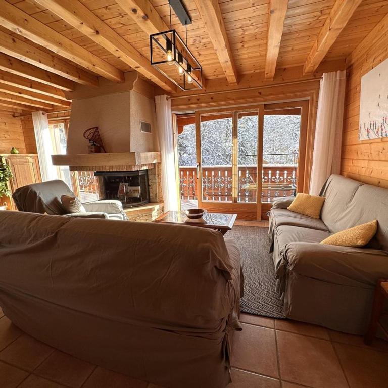 Chalet 4 chambres, 9 pers, pied des pistes, garage 2 voitures - FR-1-572-279 - Chalet - 3