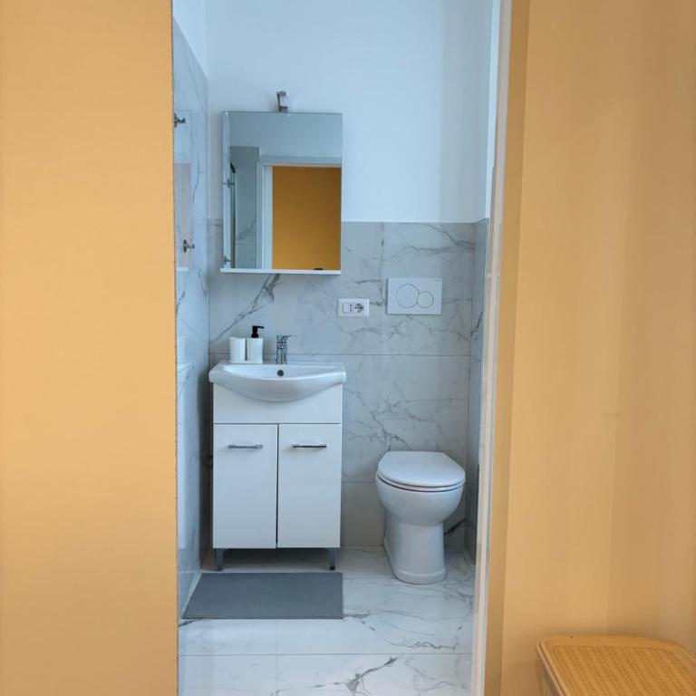 Nesima Apartment - Ospedale Garibaldi SiciliaFiera Metro Fontana - Double Room with Private Bathroom - 3