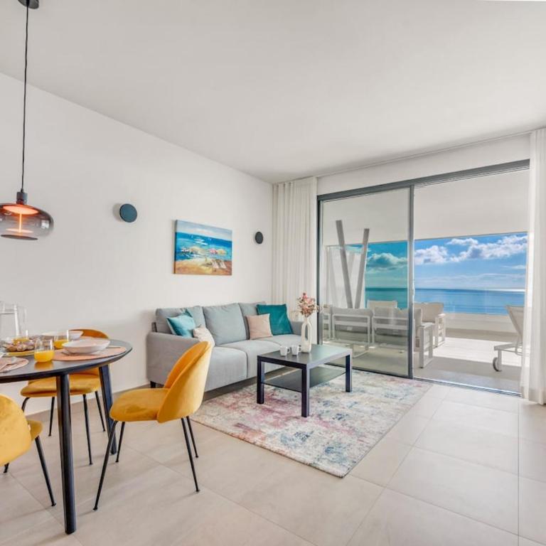 Carvajal Design Stay - Walk to Beach and Train - Apartamento de 2 dormitorios con terraza y vistas al mar - 10