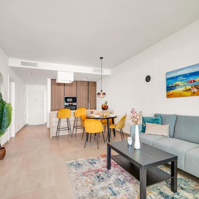 Carvajal Design Stay - Walk to Beach and Train - Apartamento de 2 dormitorios con terraza y vistas al mar - 11