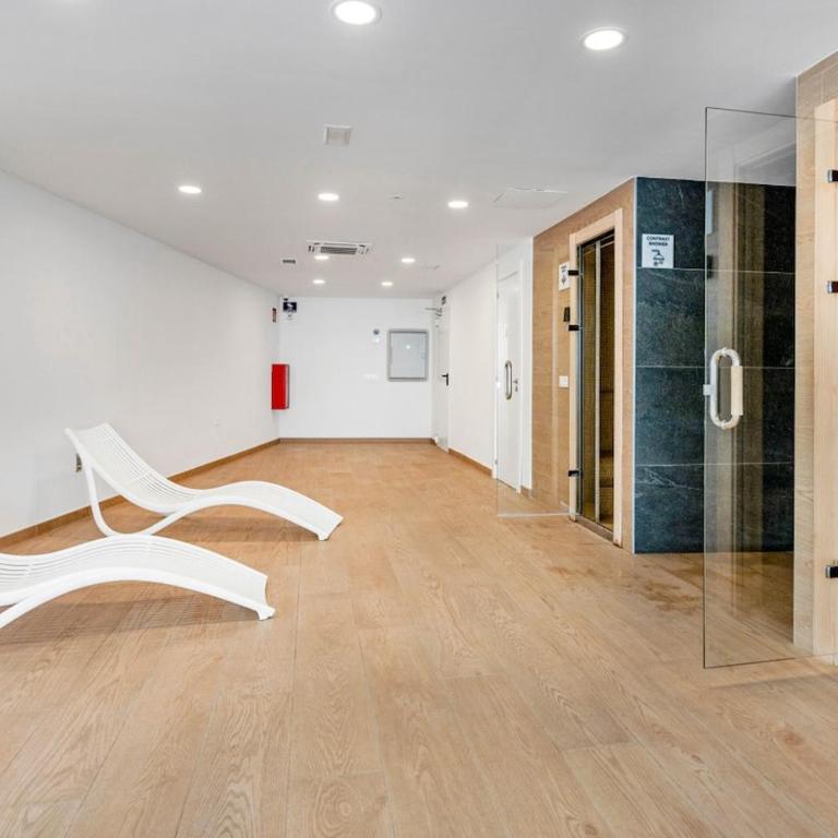 Carvajal Design Stay - Walk to Beach and Train - Apartamento de 2 dormitorios con terraza y vistas al mar - 25