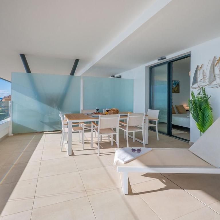 Carvajal Design Stay - Walk to Beach and Train - Apartamento de 2 dormitorios con terraza y vistas al mar - 31