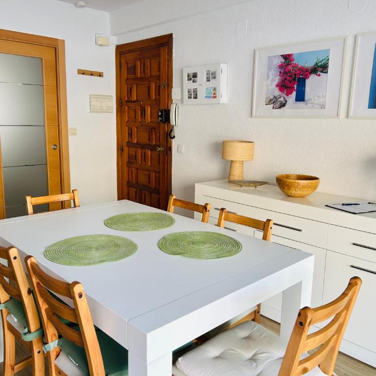 Apartamento 2 dormitorios en primera linea de playa San Cristóbal - Apartamento de 2 dormitorios - 8