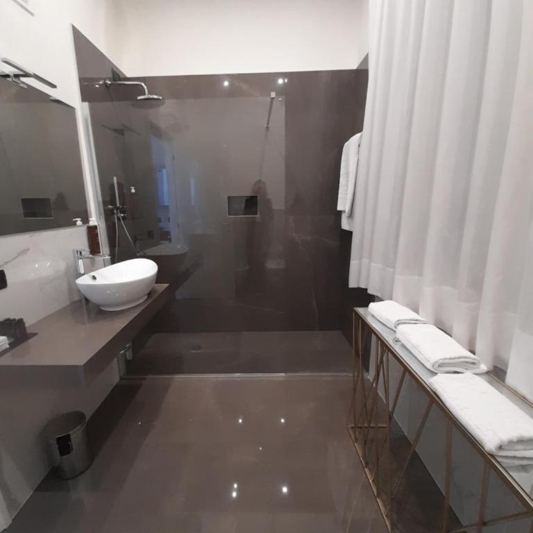 Rechigi Park Hotel - Suite - 4