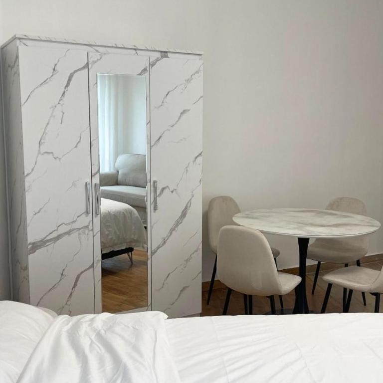 MyModernLittleParis - Haussmann Renovated Apartments with Private Balconies and Elevator - PARIS Rivoli Châtelet Les Halles - Studio Double Deluxe - 22