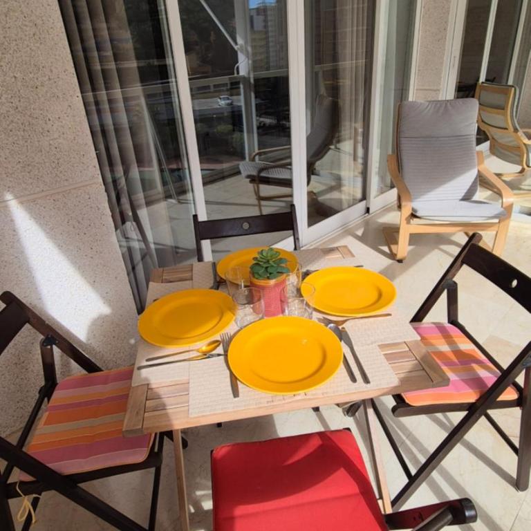 Ideal familias en urbanización de lujo a 600m de la playa Levante con Wifi, AC y Parking - Two-Bedroom Apartment - 31