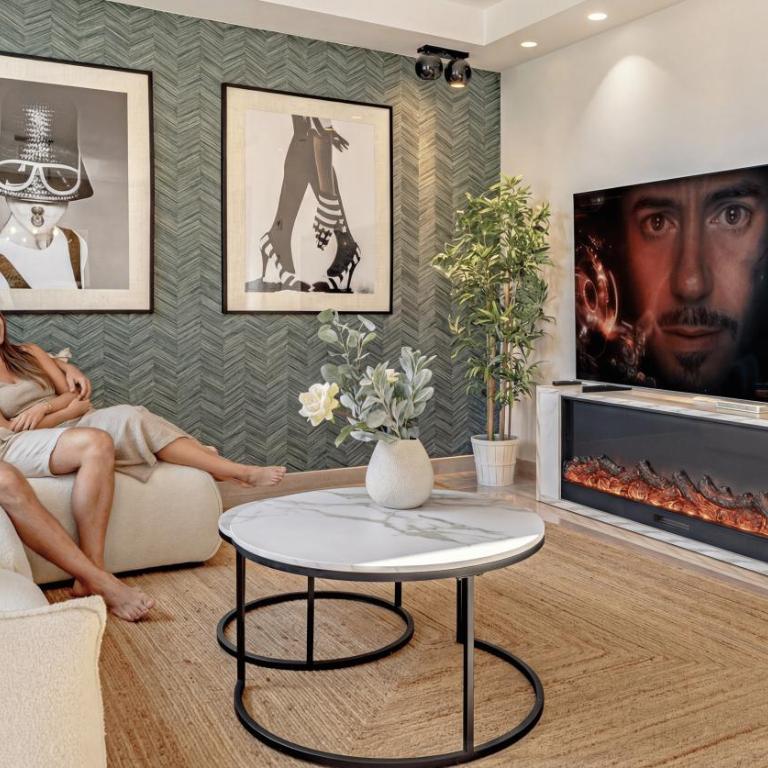 VACATION MARBELLA I Private HEATED Swimming pool, Walking distance to Puerto Banus, Security 24-7, BBQ, Pool Table, WiFi - Apartamento de 3 dormitorios - 1