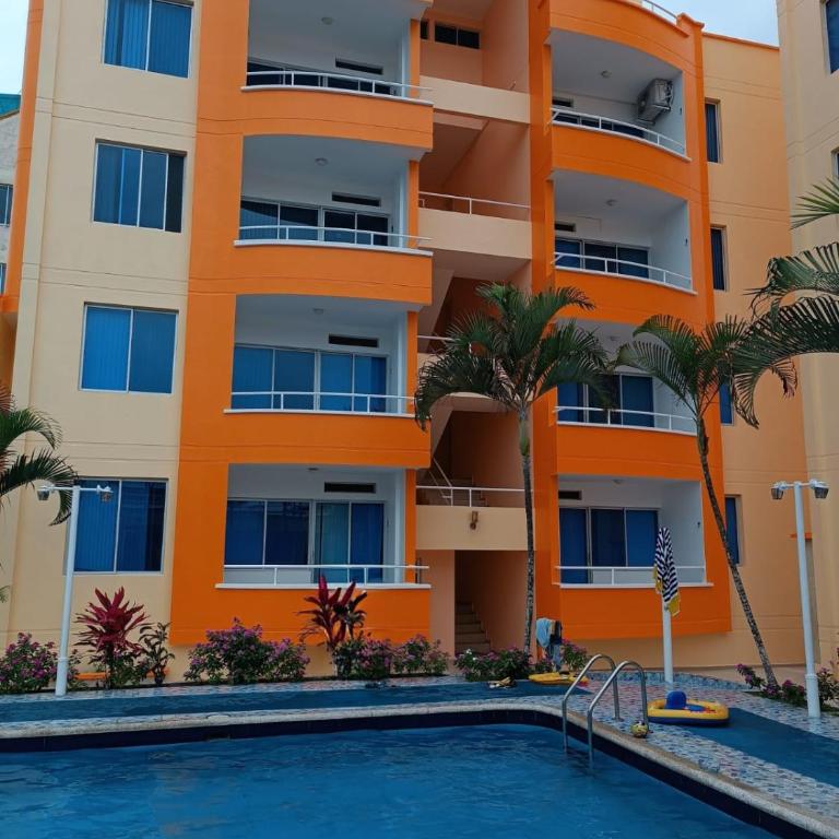 Departamento impecable en Tonsupa, Conjunto Salaverry VI - Two-Bedroom Apartment - 8