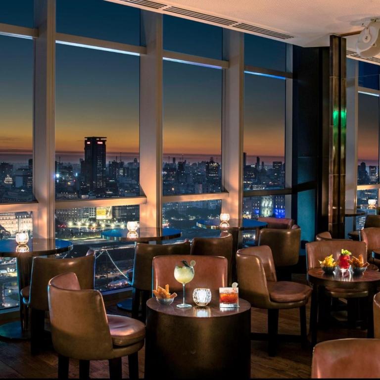 Icon 5 Star Luxury Residence - One-Bedroom Apartment with River View - 31