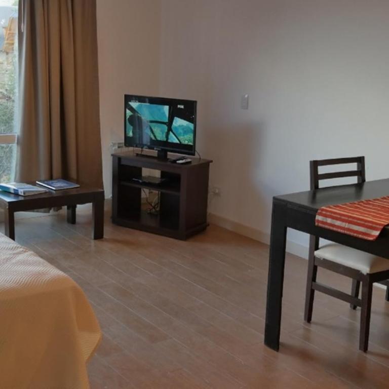 Bariloche centro, varios edificios, San Martin 460, Mitre 670 y Pannozzi 63 - Estudio Triple Estándar - 7