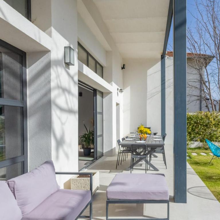 Villa moderne avec piscine - Proche Marseille - Maison de Vacances - 32