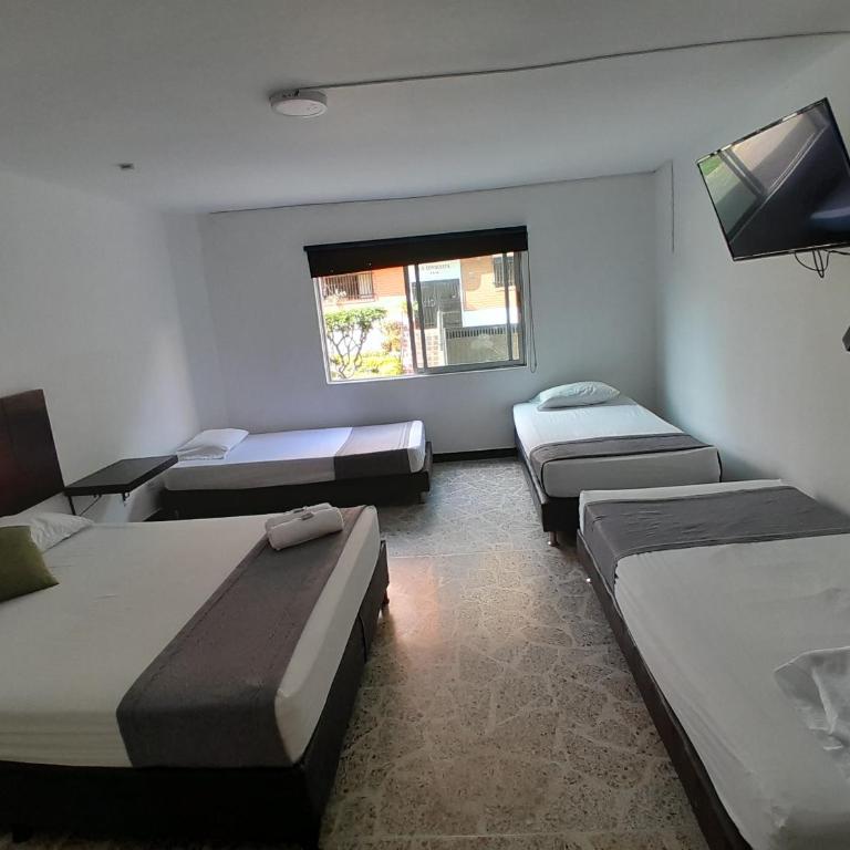 Hotel Palermo Real - Quadruple Room - 4