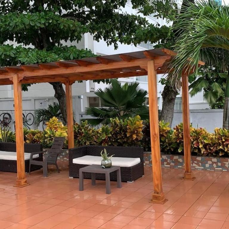 Aparta-estudio con hermosa vista Barrio Laguito - One-Bedroom Apartment - 9